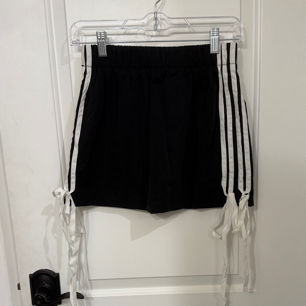Women's Skort with Bows & White Stripes
